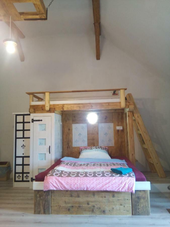 Pokojíky na Větrné Malsin Extérieur photo