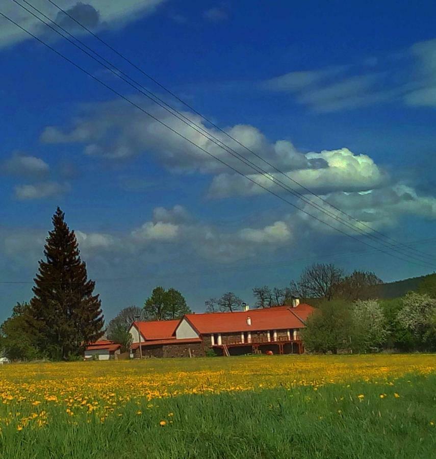 Pokojíky na Větrné Malsin Extérieur photo